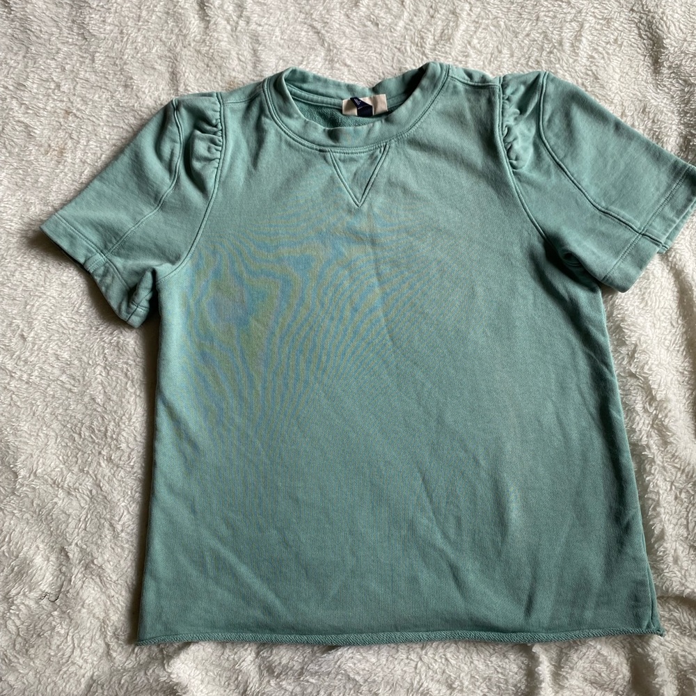 Universal Thread• Green Shirt